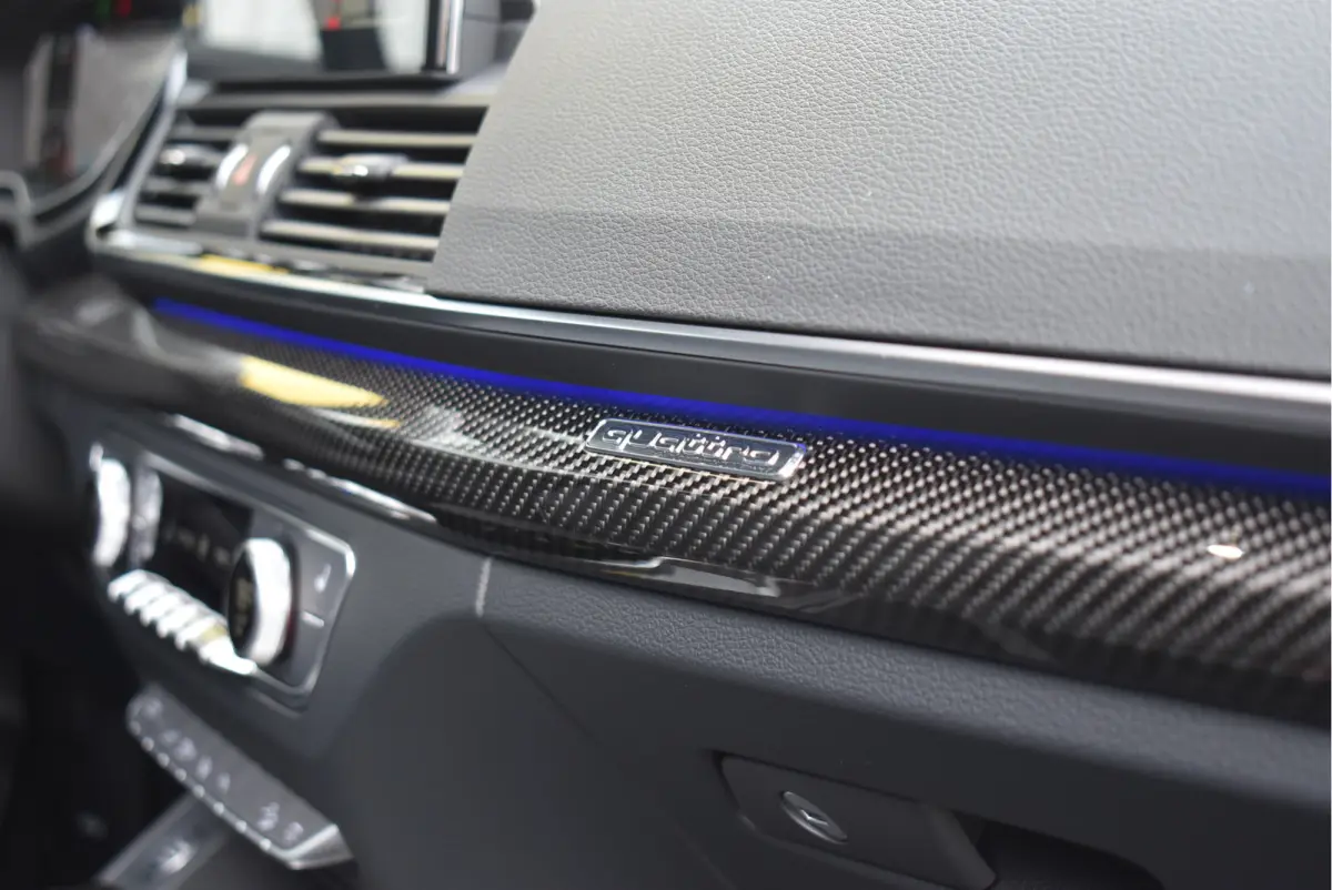 50 TFSI e S-Line 299 Pk Competition Pano Lucht Carbon Keyless Trekhaak Oled Matrix 21 Inch