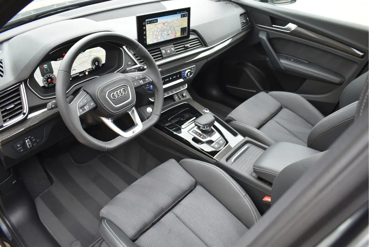50 TFSI e S-Line 299 Pk Competition Pano Lucht Carbon Keyless Trekhaak Oled Matrix 21 Inch