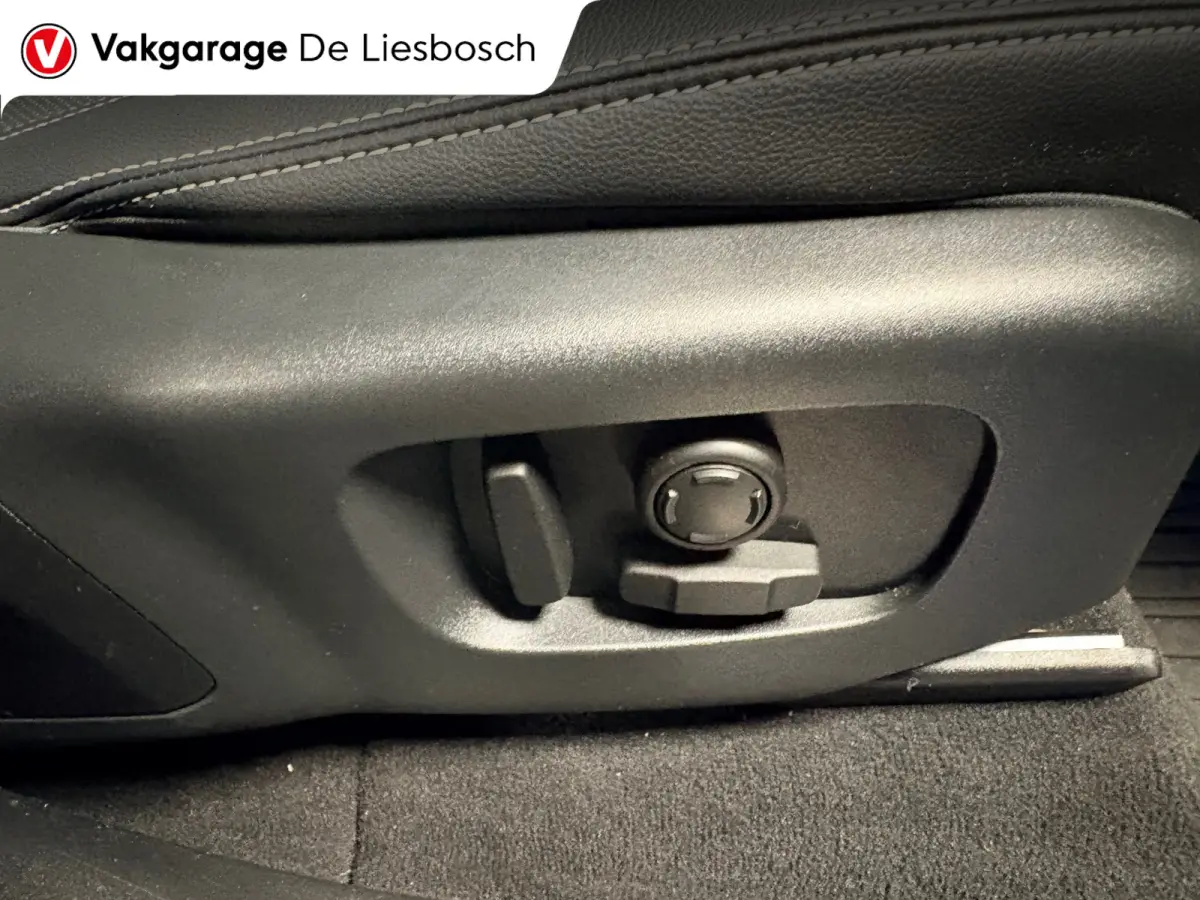 2.0 P400e S/ 22 inch / Leder / Meridian/ facelift / Panorama-dak / trekhaak
