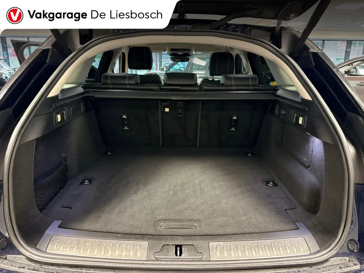 2.0 P400e S/ 22 inch / Leder / Meridian/ facelift / Panorama-dak / trekhaak