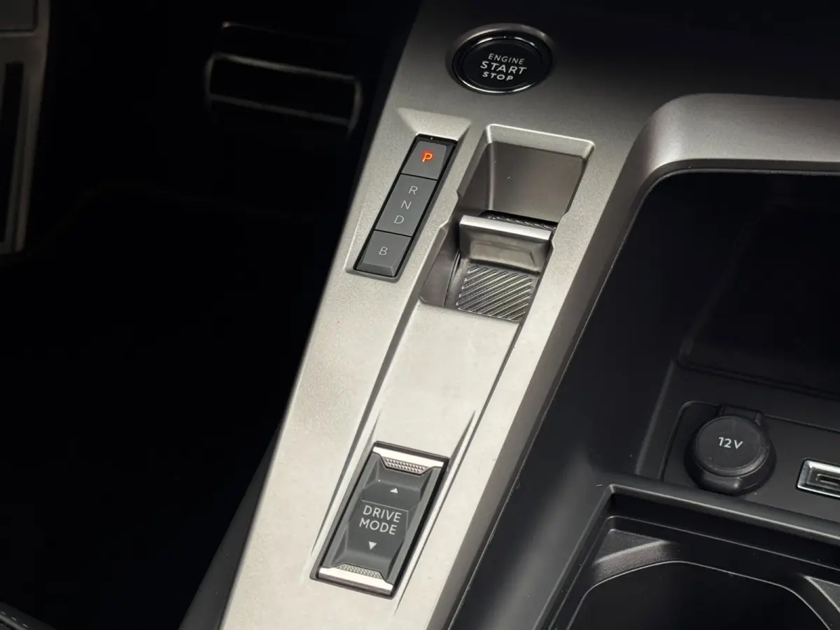 1.6 Plug-in Hybrid 180 GT | 100% SOH | Alcantara + Memory | Winter Pack | Camera | Adaptive Cruise
