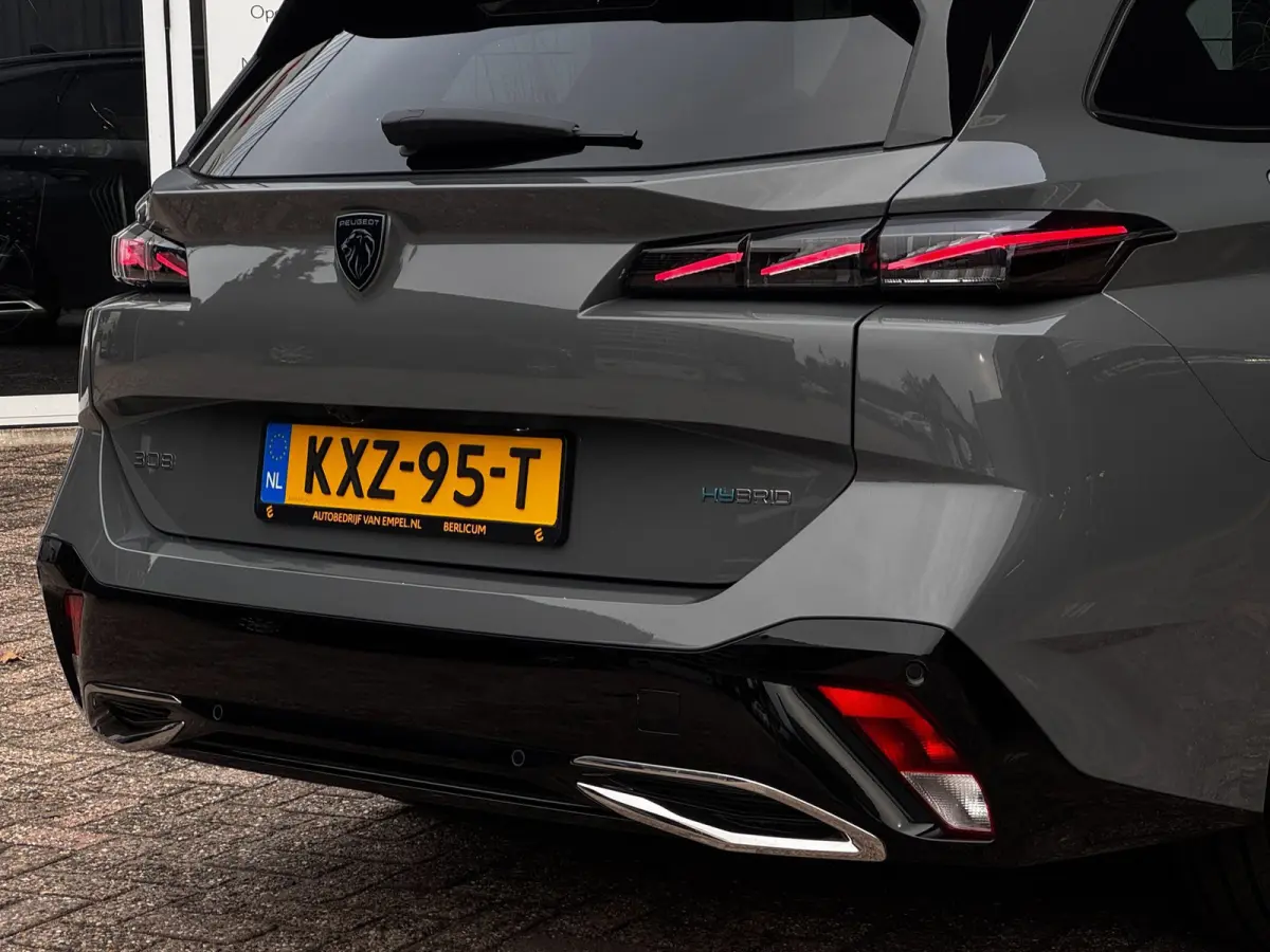 1.6 Plug-in Hybrid 180 GT | 100% SOH | Alcantara + Memory | Winter Pack | Camera | Adaptive Cruise