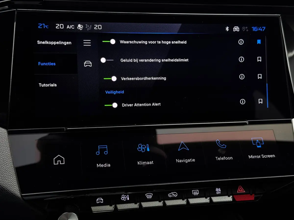 1.6 Plug-in Hybrid 180 GT | 100% SOH | Alcantara + Memory | Winter Pack | Camera | Adaptive Cruise