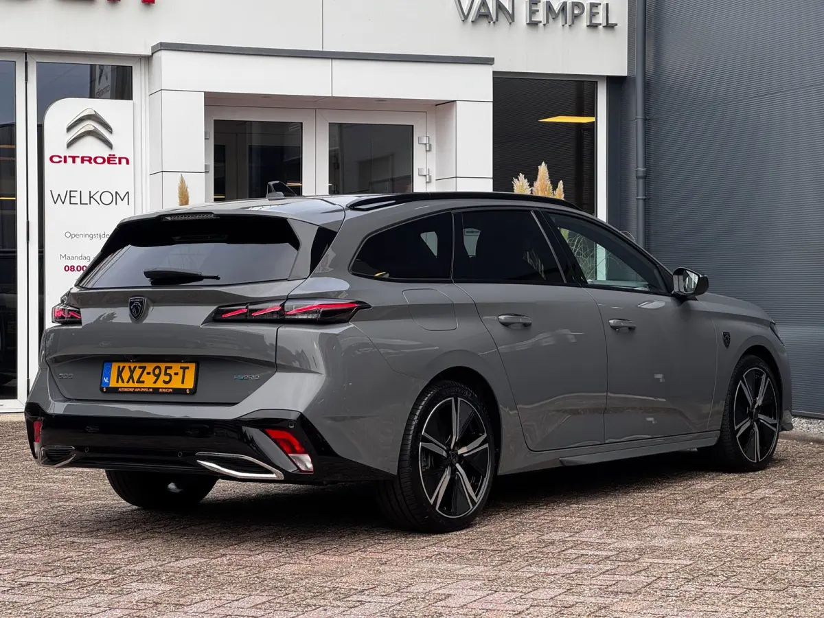1.6 Plug-in Hybrid 180 GT | 100% SOH | Alcantara + Memory | Winter Pack | Camera | Adaptive Cruise