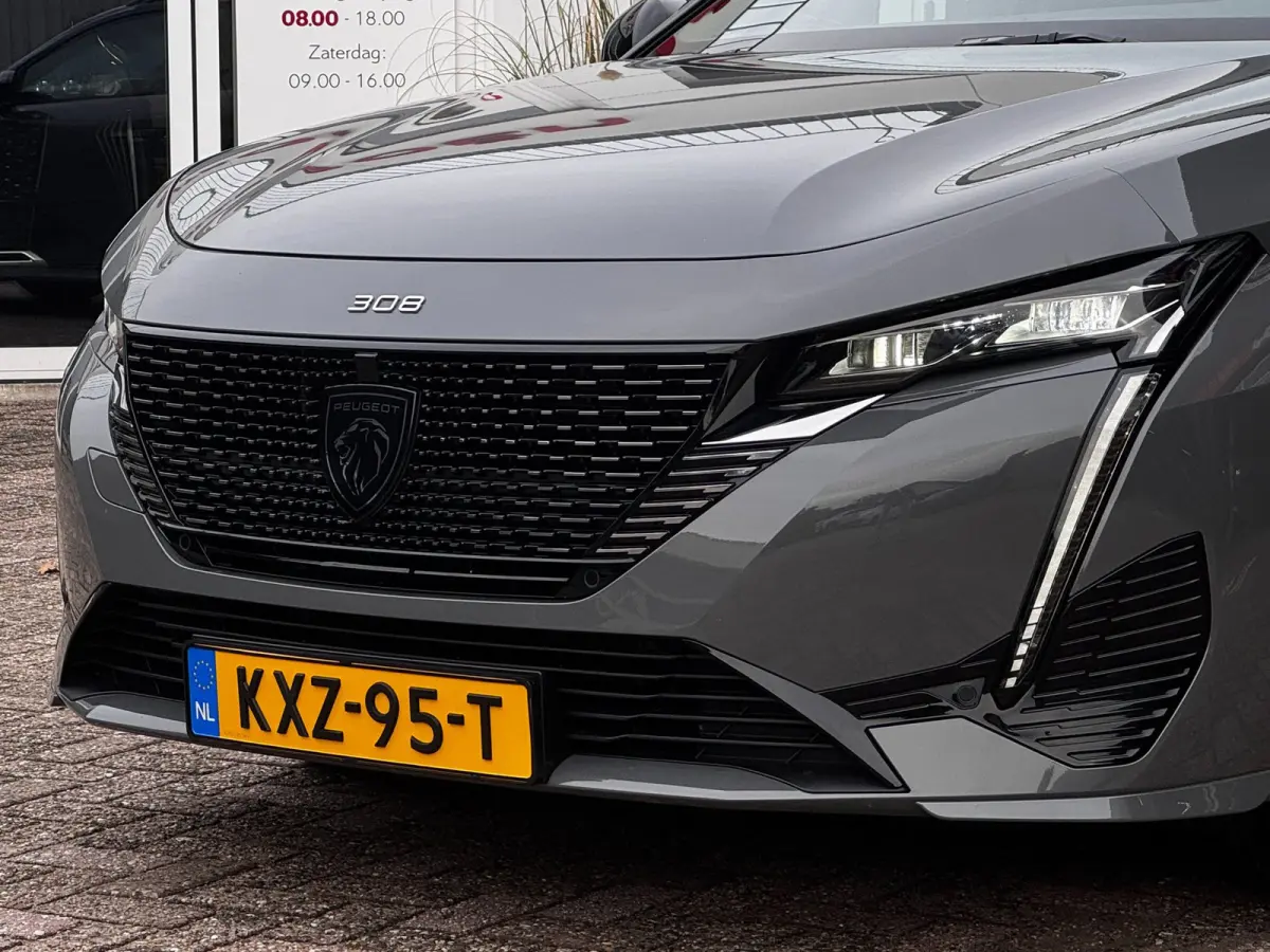 1.6 Plug-in Hybrid 180 GT | 100% SOH | Alcantara + Memory | Winter Pack | Camera | Adaptive Cruise