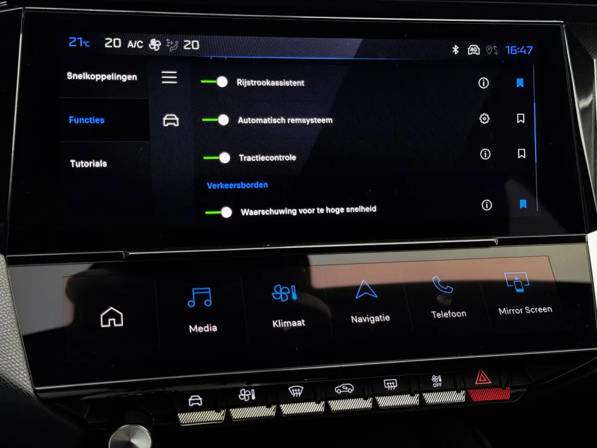 1.6 Plug-in Hybrid 180 GT | 100% SOH | Alcantara + Memory | Winter Pack | Camera | Adaptive Cruise