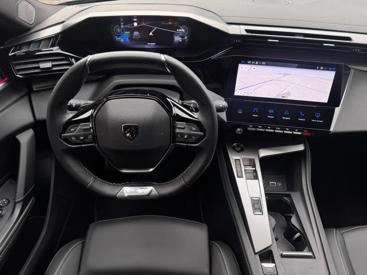 1.6 Plug-in Hybrid 180 GT | 100% SOH | Alcantara + Memory | Winter Pack | Camera | Adaptive Cruise