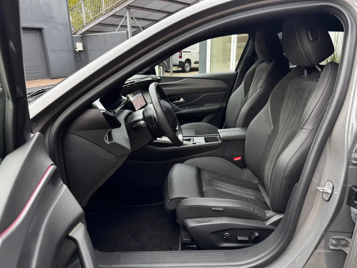 1.6 Plug-in Hybrid 180 GT | 100% SOH | Alcantara + Memory | Winter Pack | Camera | Adaptive Cruise