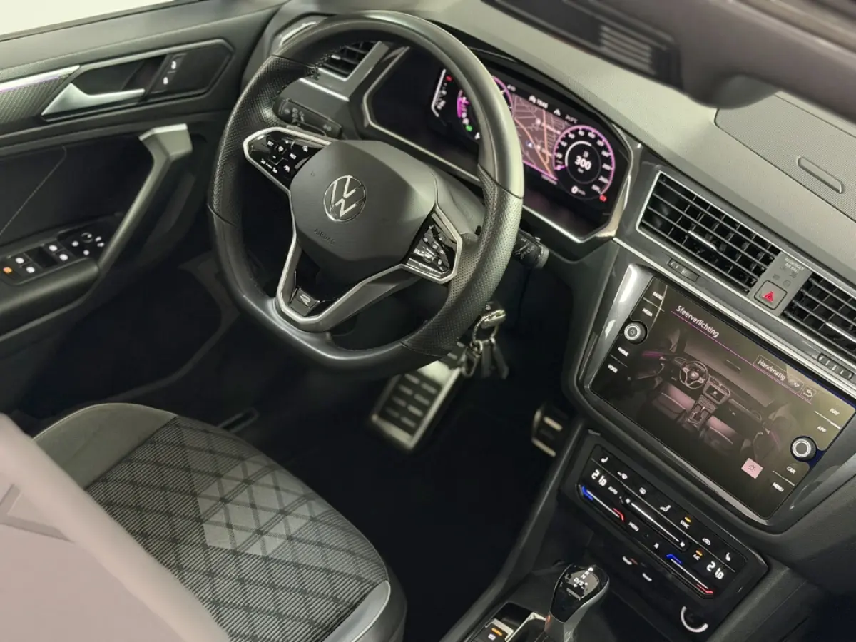 1.5 TSI R-Line PANO HUD LANE ACC
