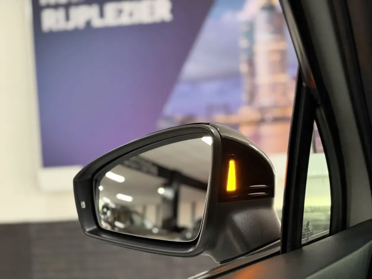 1.5 TSI R-Line PANO HUD LANE ACC