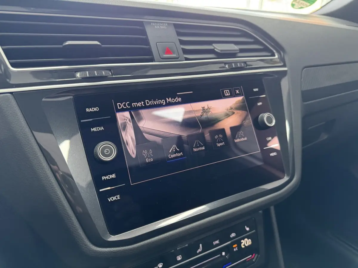 1.5 TSI R-Line PANO HUD LANE ACC