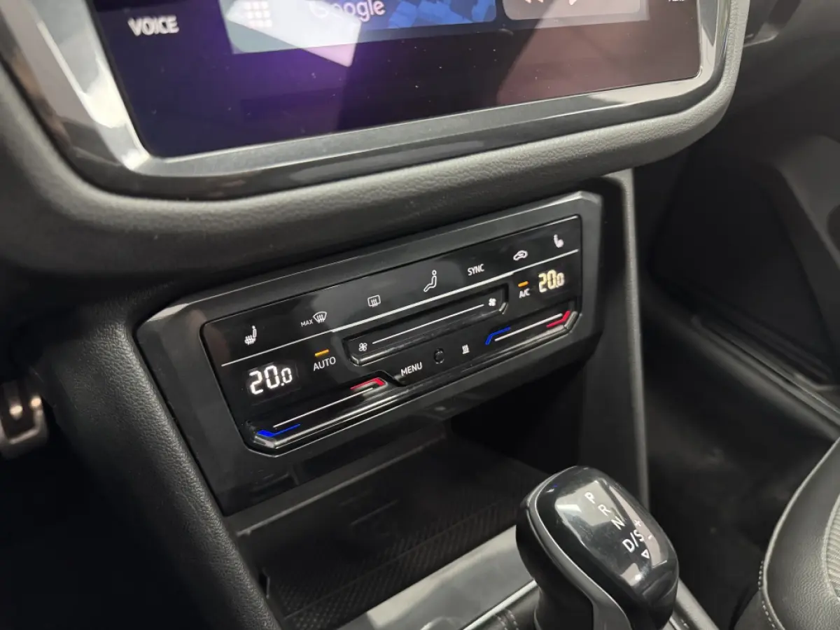 1.5 TSI R-Line PANO HUD LANE ACC