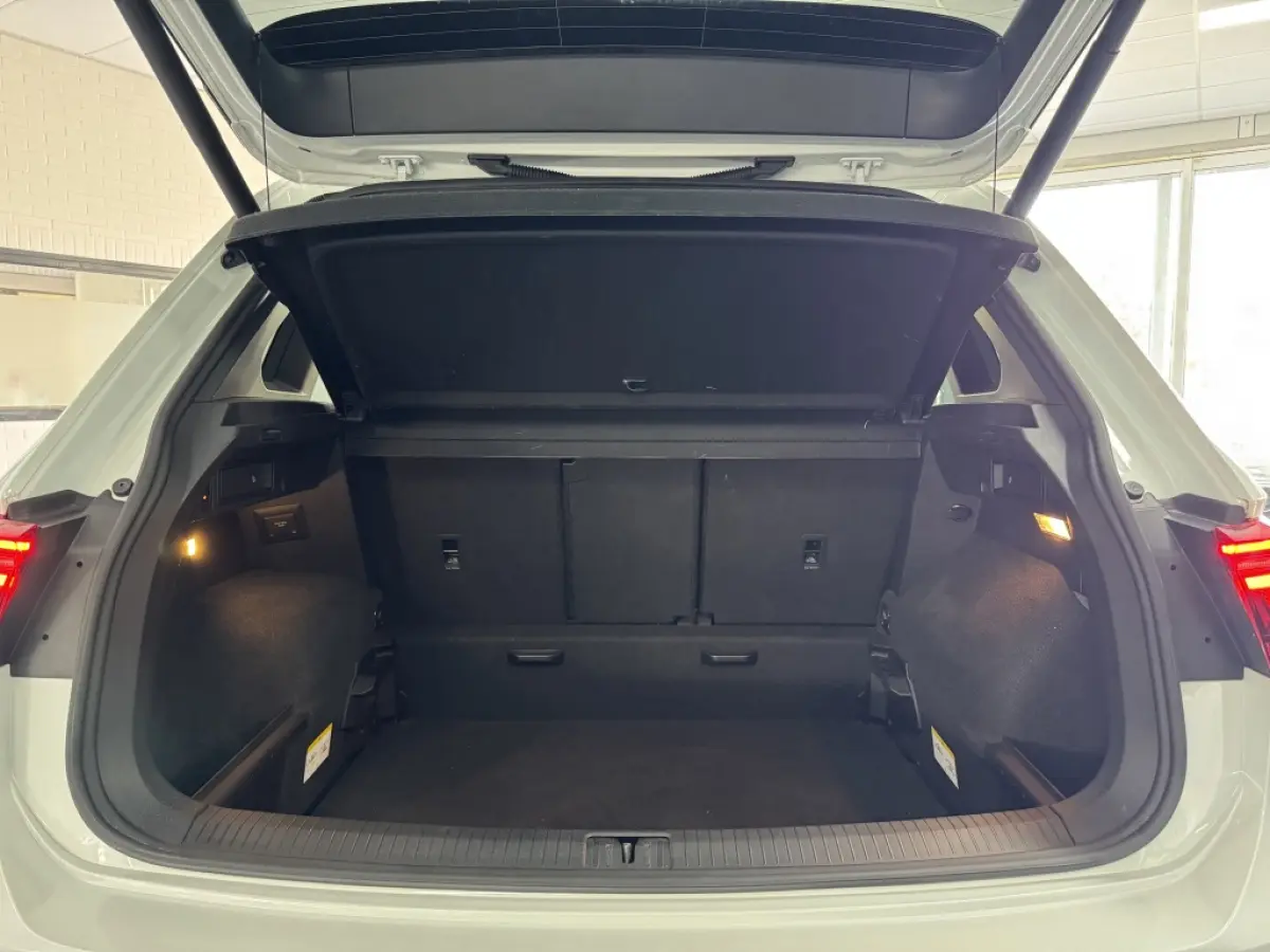 1.5 TSI R-Line PANO HUD LANE ACC