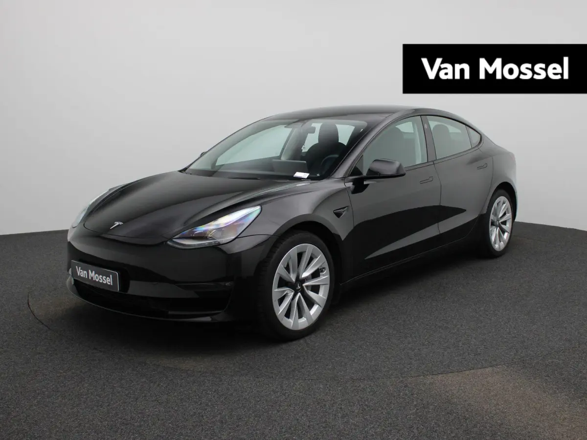 Long Range AWD 75 kWh | PANORAMADAK | ACHTERUITRIJCAMERA | ELEKTRISCH VERSTELBARE VOORSTOELEN | LED VERLICHTING | ELEKTRISCHE ACHTERKLEP | NAVIGATIE |