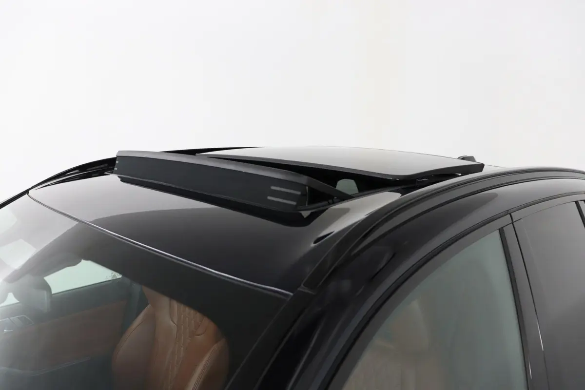 xDrive50e | M-Sport Pro | Trekhaak | M-Sportstoelen Professional | Harman/Kardon | 22inch | Alcantara dak