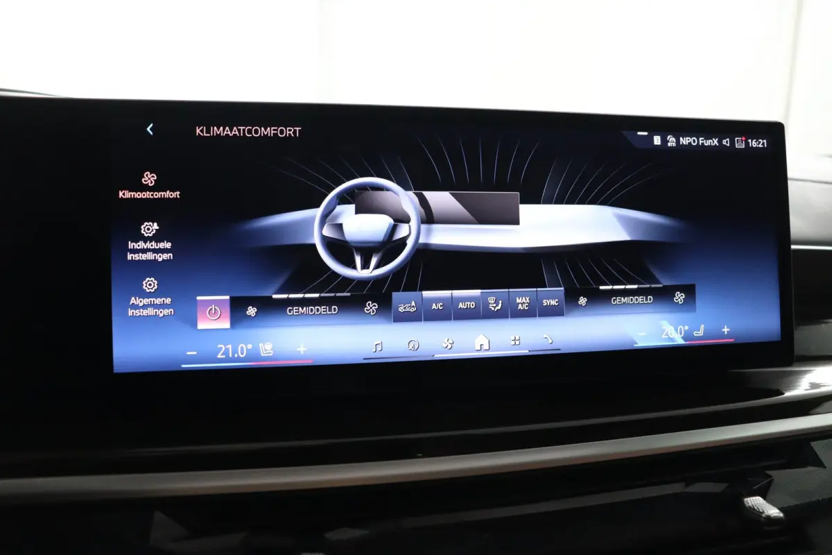 xDrive50e | M-Sport Pro | Trekhaak | M-Sportstoelen Professional | Harman/Kardon | 22inch | Alcantara dak