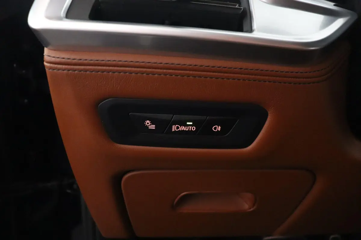 xDrive50e | M-Sport Pro | Trekhaak | M-Sportstoelen Professional | Harman/Kardon | 22inch | Alcantara dak