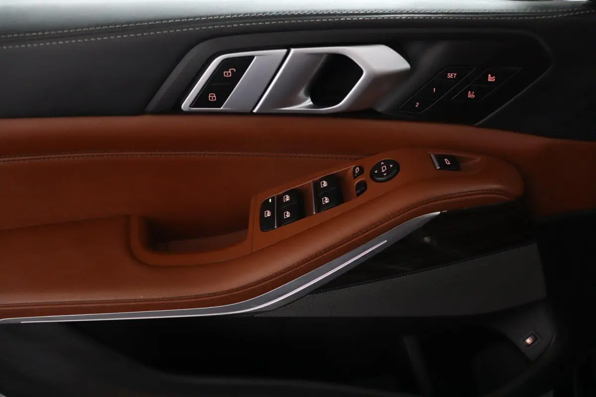 xDrive50e | M-Sport Pro | Trekhaak | M-Sportstoelen Professional | Harman/Kardon | 22inch | Alcantara dak