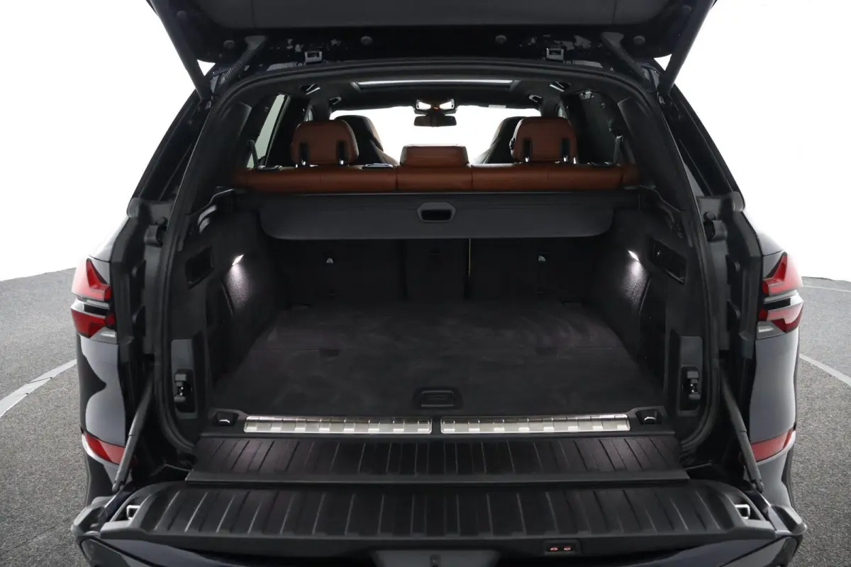 xDrive50e | M-Sport Pro | Trekhaak | M-Sportstoelen Professional | Harman/Kardon | 22inch | Alcantara dak