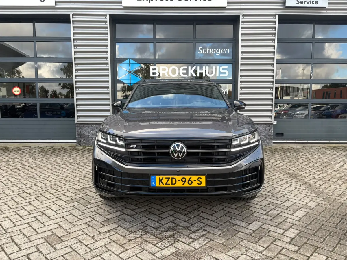 3.0 TSi eHybrid 4MOTION 462 pk R-line | Trekhaak elek. uitklapbaar | 21 inch LM-Velgen | Achteruitrijcamera |