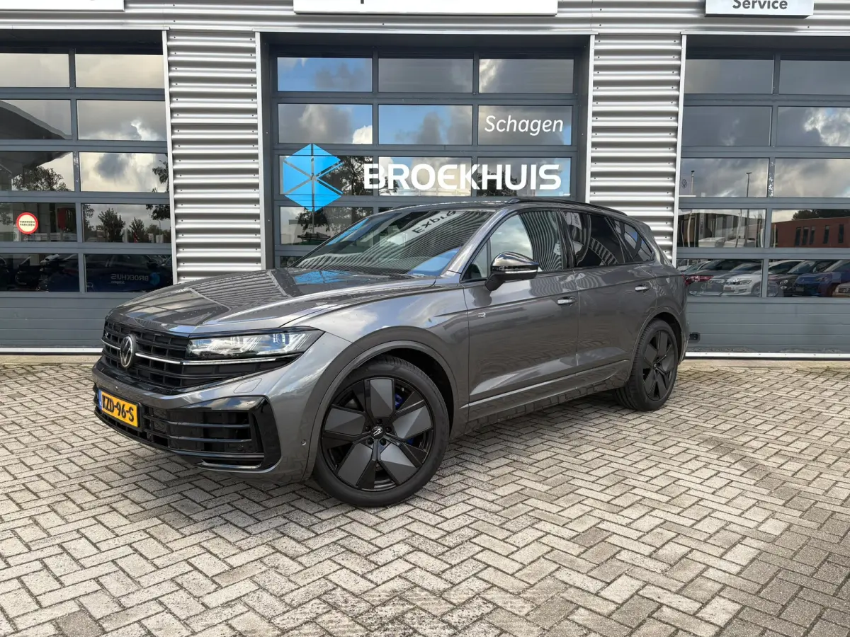 3.0 TSi eHybrid 4MOTION 462 pk R-line | Trekhaak elek. uitklapbaar | 21 inch LM-Velgen | Achteruitrijcamera |