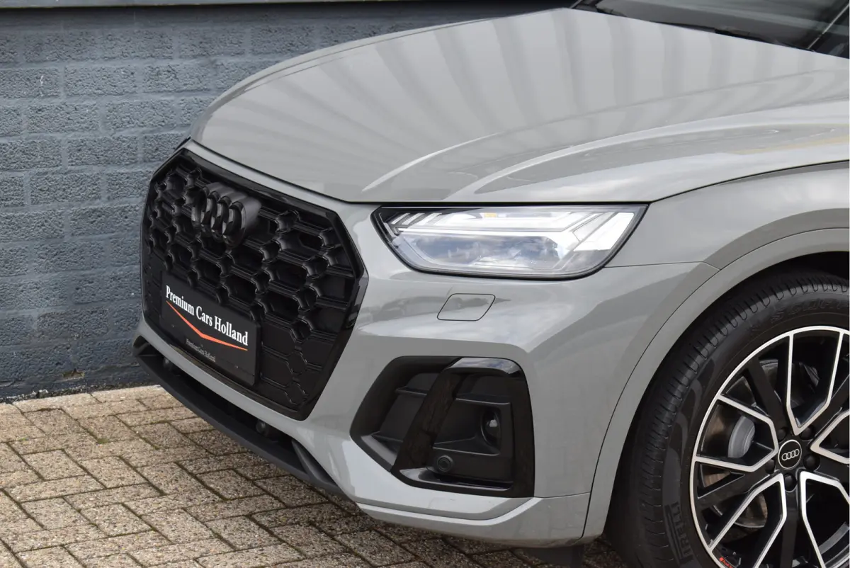 55 TFSI e S-Line 367 Pk Quantum Grey Exclusive Pano Luchtvering ACC Sfeer 20 Inch