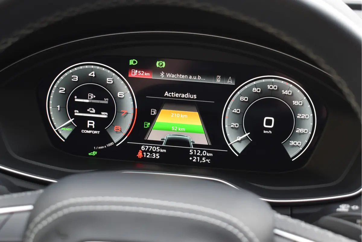 55 TFSI e S-Line 367 Pk Quantum Grey Exclusive Pano Luchtvering ACC Sfeer 20 Inch
