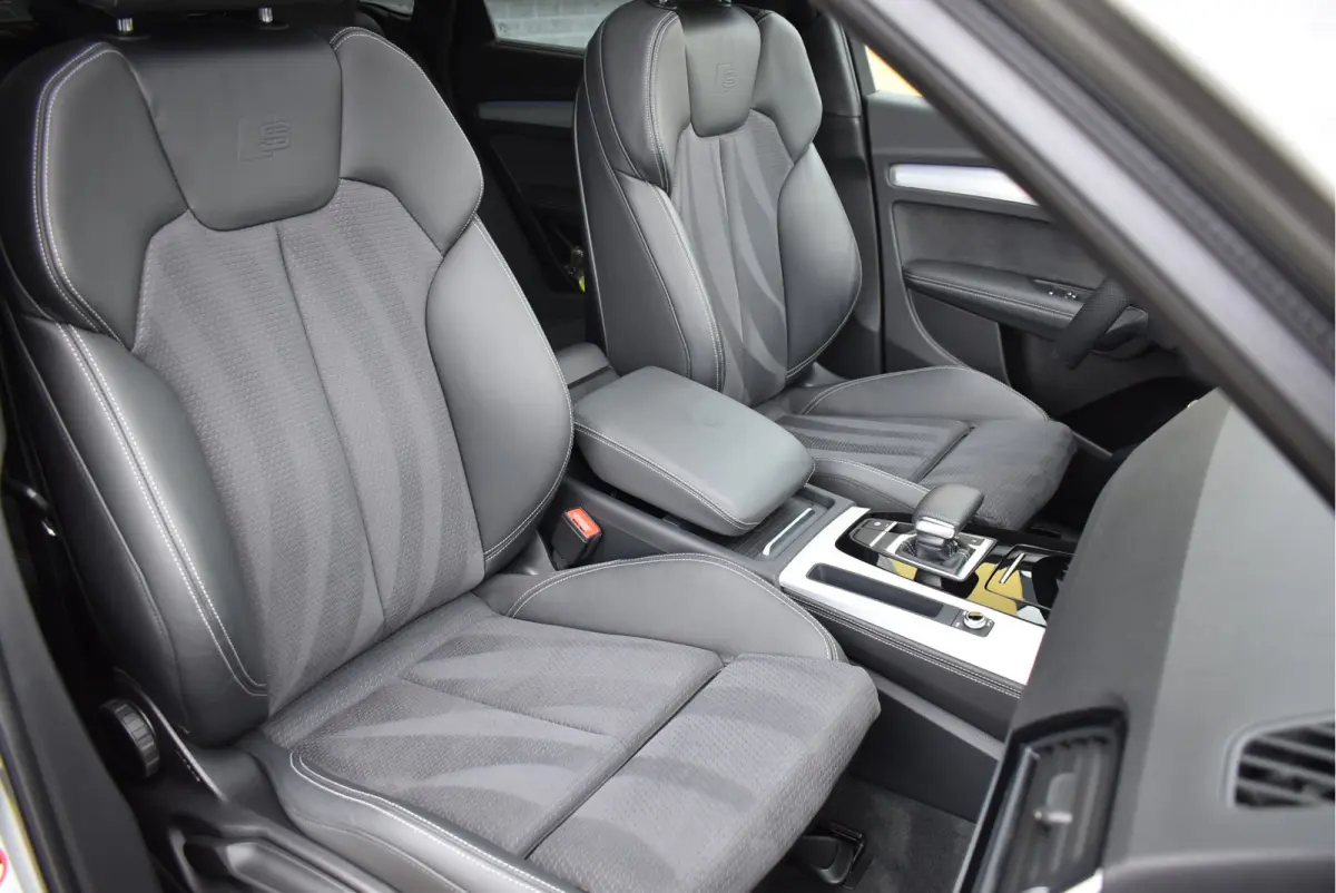 55 TFSI e S-Line 367 Pk Quantum Grey Exclusive Pano Luchtvering ACC Sfeer 20 Inch