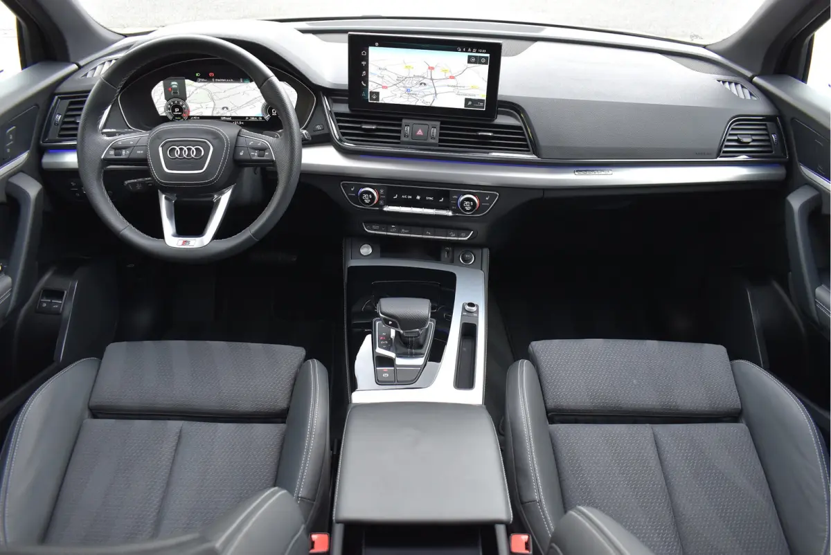 55 TFSI e S-Line 367 Pk Quantum Grey Exclusive Pano Luchtvering ACC Sfeer 20 Inch