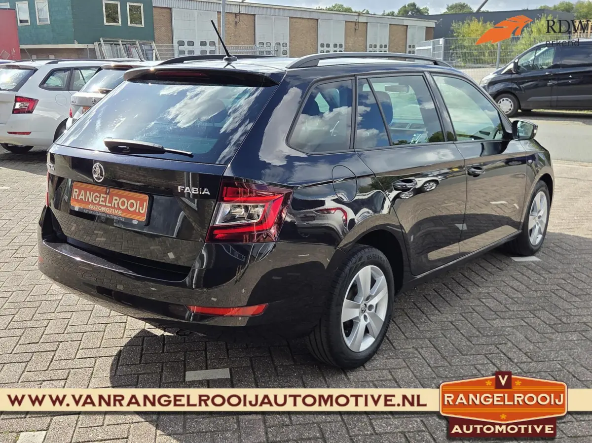 1.0 TSI Clever, clima, cruise, navi, 15" lmv