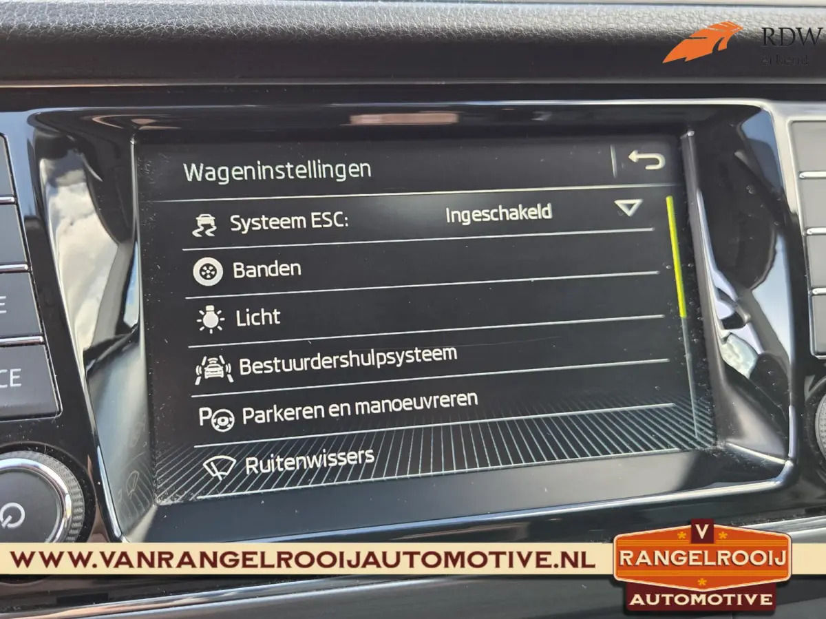 1.0 TSI Clever, clima, cruise, navi, 15" lmv