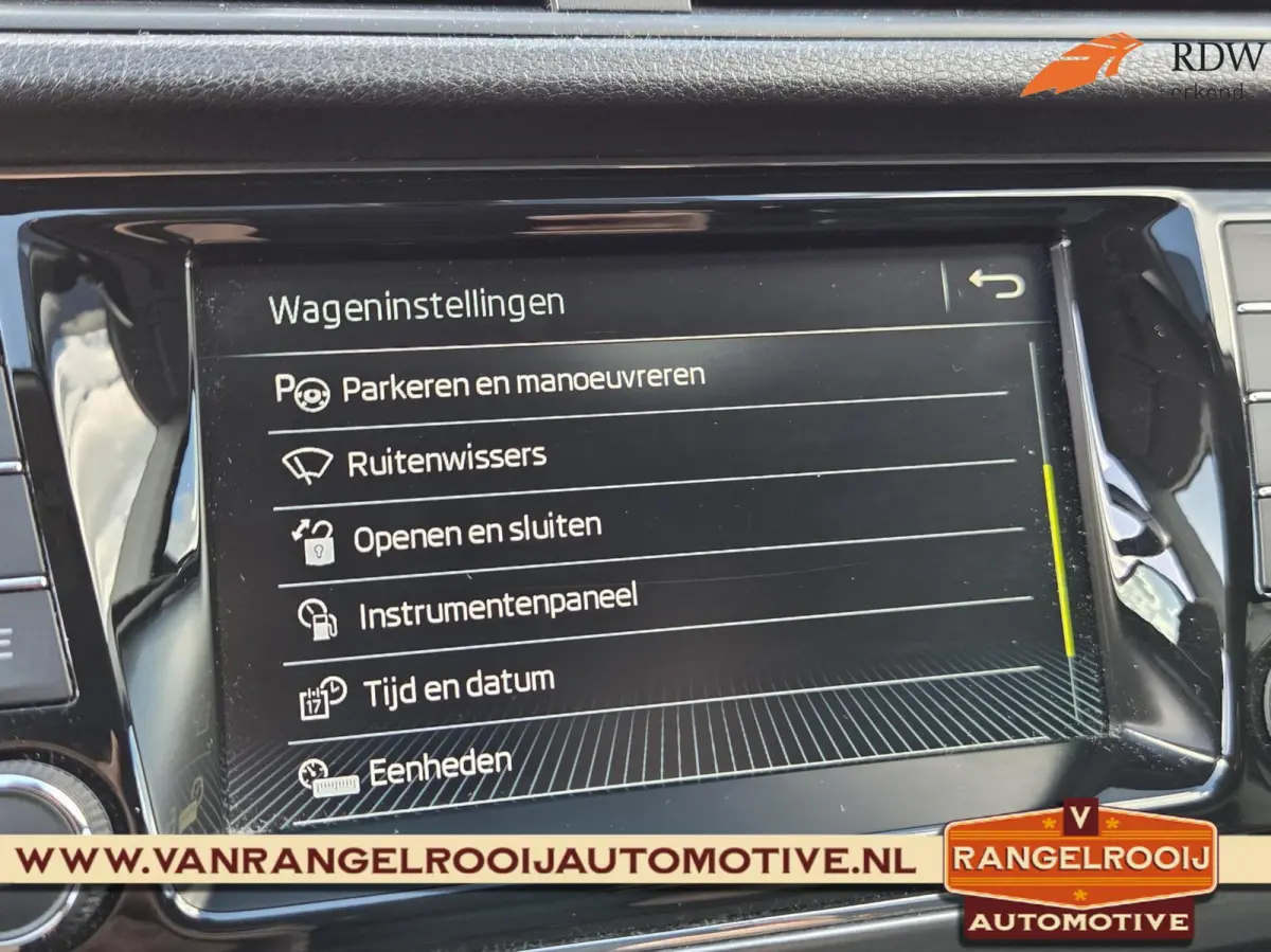 1.0 TSI Clever, clima, cruise, navi, 15" lmv