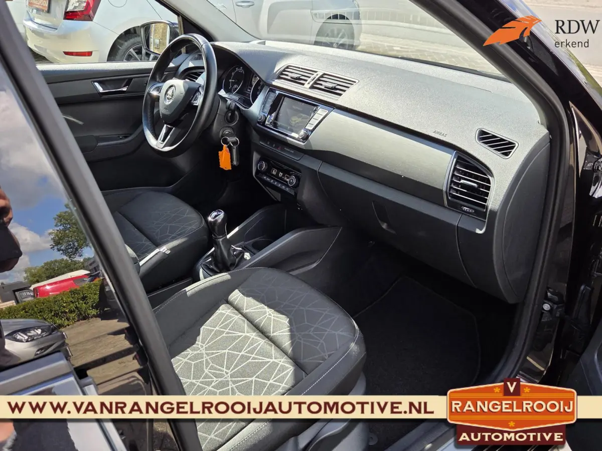 1.0 TSI Clever, clima, cruise, navi, 15" lmv