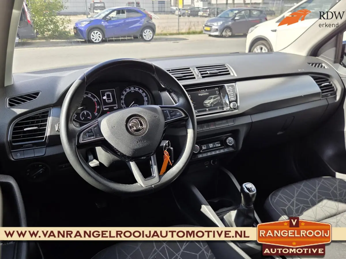 1.0 TSI Clever, clima, cruise, navi, 15" lmv