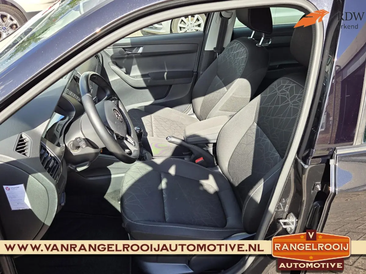 1.0 TSI Clever, clima, cruise, navi, 15" lmv