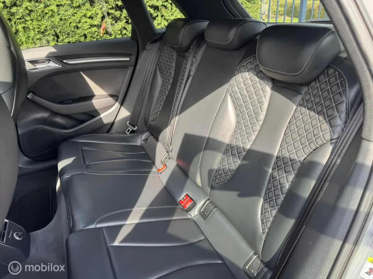 RS3 2.5 TFSI RS3 quattro PANO/ SCHAAL / NARDO / DIGITAL