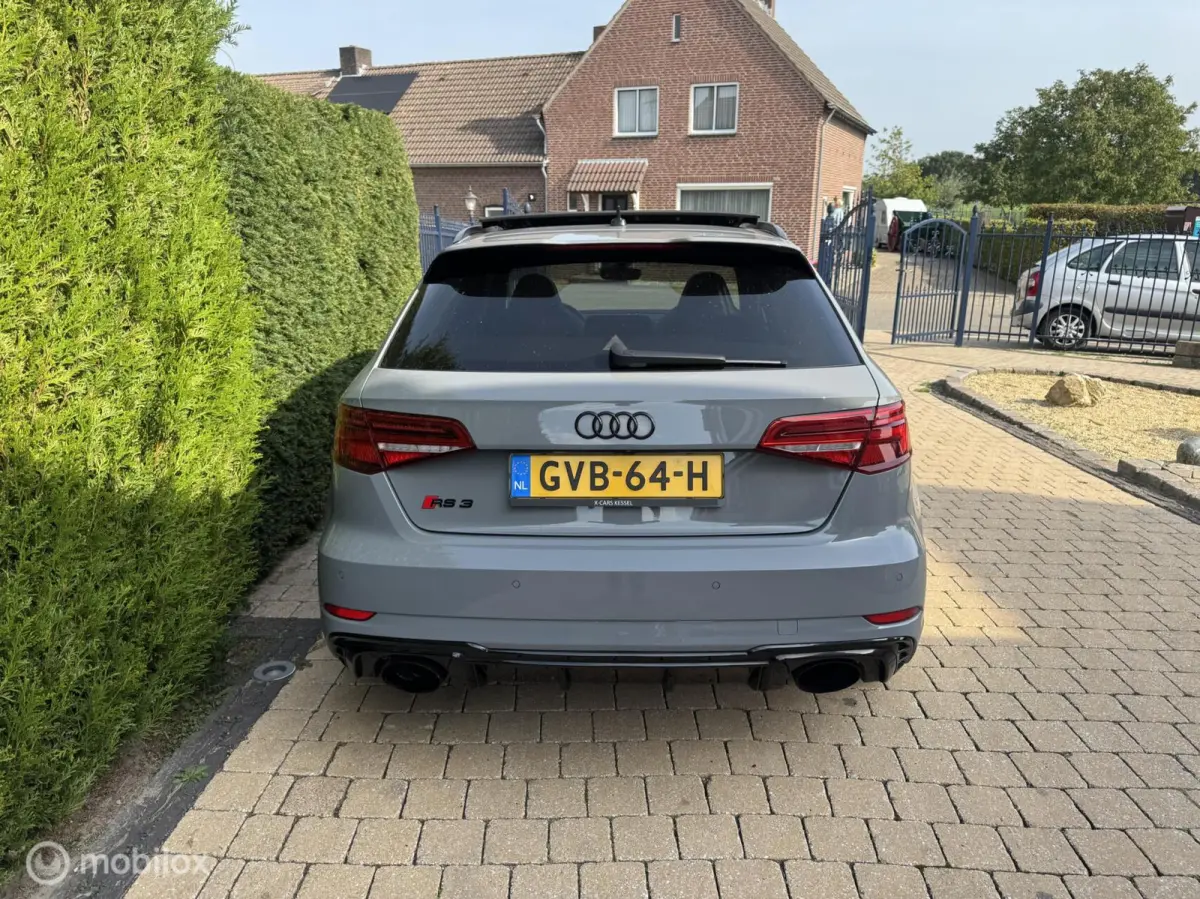 RS3 2.5 TFSI RS3 quattro PANO/ SCHAAL / NARDO / DIGITAL