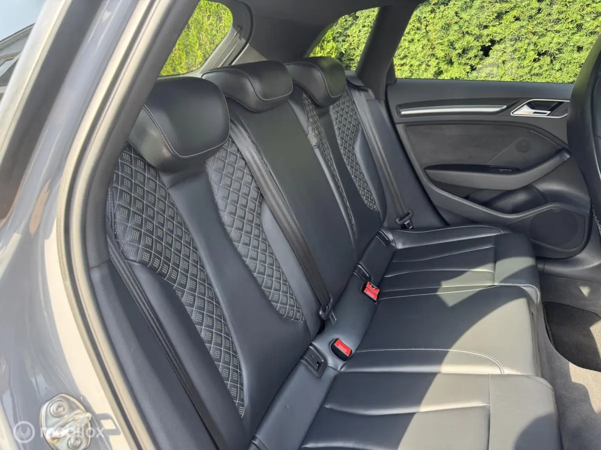 RS3 2.5 TFSI RS3 quattro PANO/ SCHAAL / NARDO / DIGITAL
