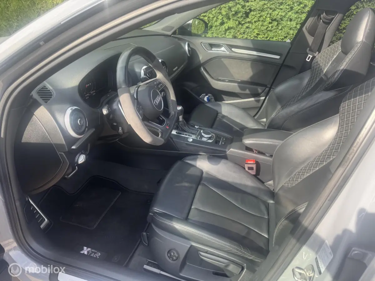 RS3 2.5 TFSI RS3 quattro PANO/ SCHAAL / NARDO / DIGITAL