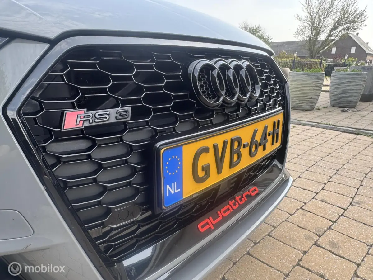 RS3 2.5 TFSI RS3 quattro PANO/ SCHAAL / NARDO / DIGITAL
