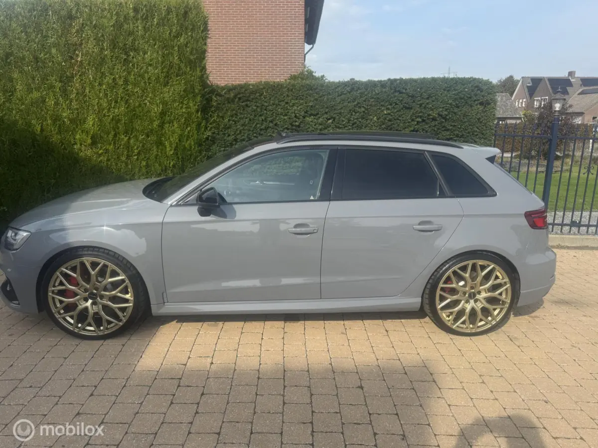 RS3 2.5 TFSI RS3 quattro PANO/ SCHAAL / NARDO / DIGITAL