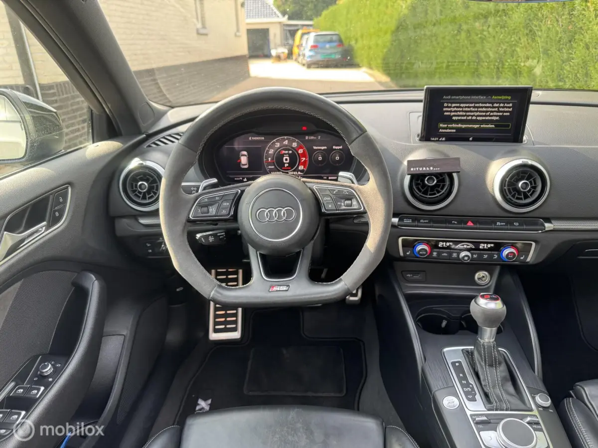 RS3 2.5 TFSI RS3 quattro PANO/ SCHAAL / NARDO / DIGITAL