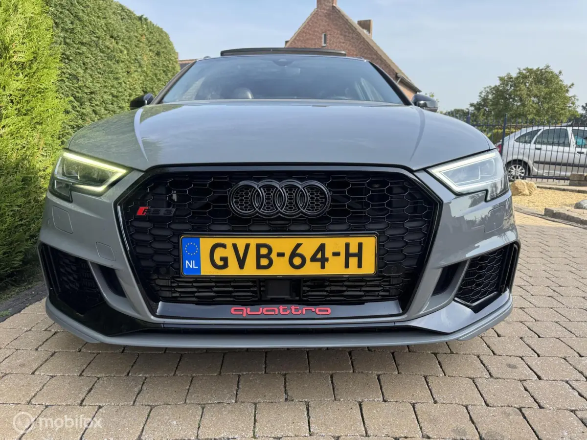 RS3 2.5 TFSI RS3 quattro PANO/ SCHAAL / NARDO / DIGITAL
