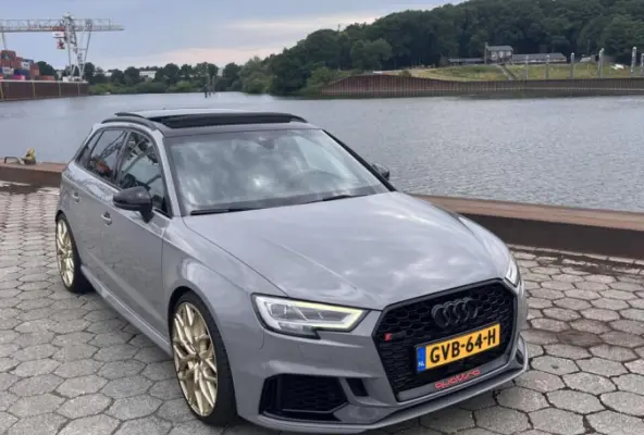 RS3 2.5 TFSI RS3 quattro PANO/ SCHAAL / NARDO / DIGITAL
