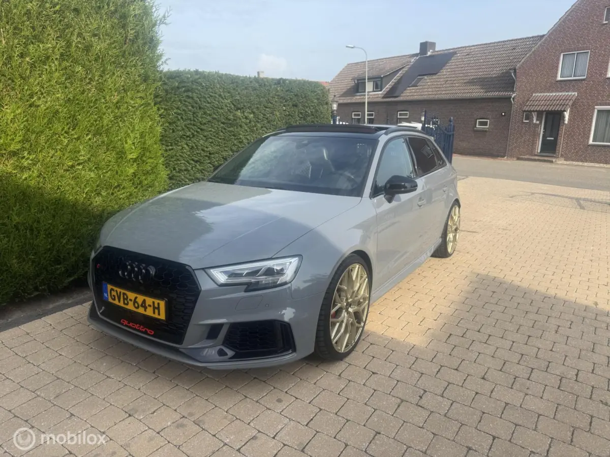 RS3 2.5 TFSI RS3 quattro PANO/ SCHAAL / NARDO / DIGITAL