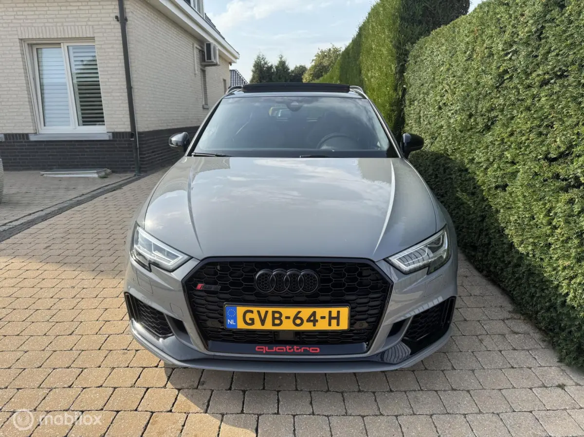 RS3 2.5 TFSI RS3 quattro PANO/ SCHAAL / NARDO / DIGITAL