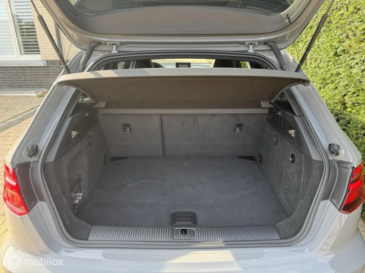 RS3 2.5 TFSI RS3 quattro PANO/ SCHAAL / NARDO / DIGITAL