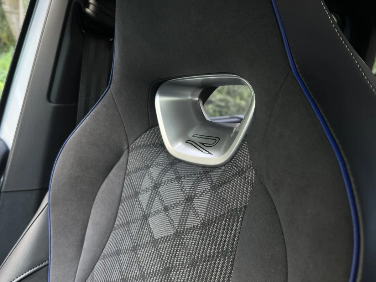 1.5 eHybrid 272PK DSG R-LINE SPORT HARMAN-KARDON/360° CAMERA/TREKHAAK FABRIEKSGARANTIE TOT 2030