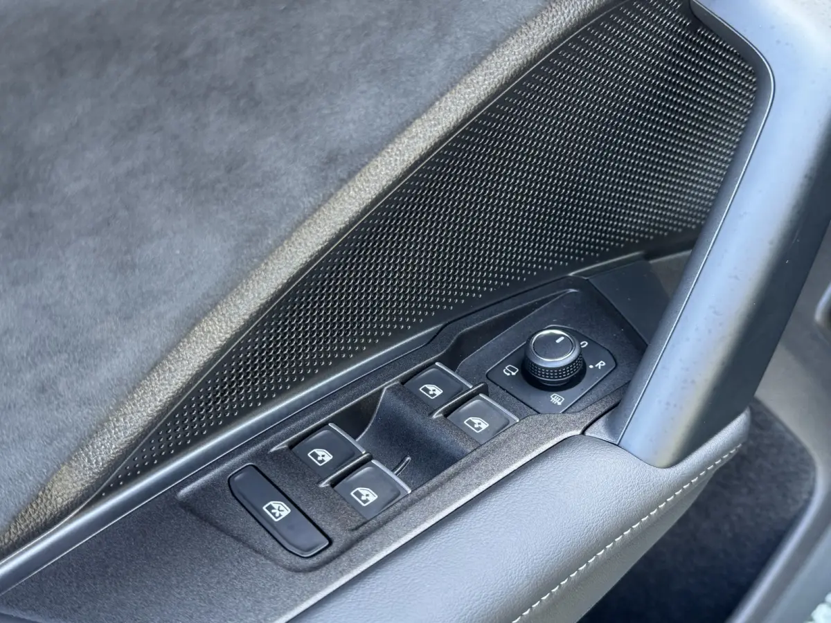 1.5 eHybrid 272PK DSG R-LINE SPORT HARMAN-KARDON/360° CAMERA/TREKHAAK FABRIEKSGARANTIE TOT 2030