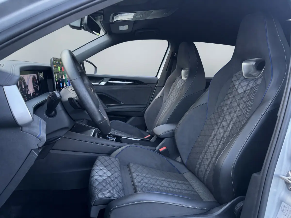 1.5 eHybrid 272PK DSG R-LINE SPORT HARMAN-KARDON/360° CAMERA/TREKHAAK FABRIEKSGARANTIE TOT 2030